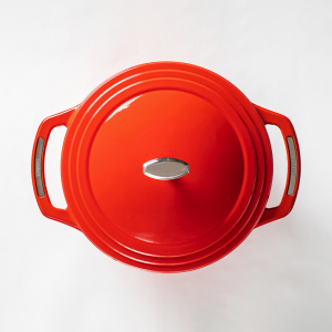 USA Enamel? Cast Iron Dutch Oven