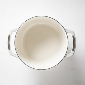 USA Enamel? Cast Iron Dutch Oven