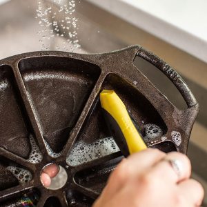 Corner & Groove Brush