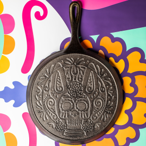 10.5 Inch Seasoned Cast Iron Xolo Sugar Skull Griddle