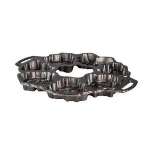 Seasoned Cast Iron Holiday Wreath Pan