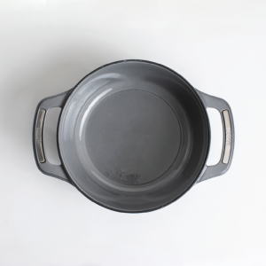 USA Enamel? Cast Iron Dutch Oven