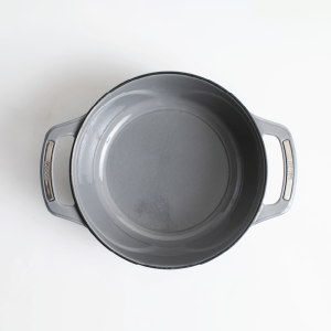 USA Enamel? Cast Iron Dutch Oven