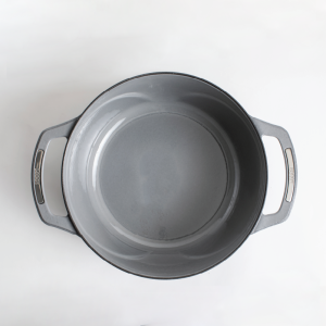 USA Enamel? Cast Iron Dutch Oven