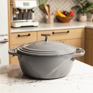 USA Enamel? Cast Iron Dutch Oven