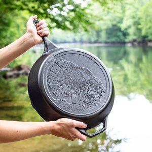 Wildlife Series? 13.25 Inch Cast Iron Turkey Skillet